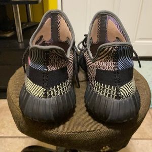 Yeezy multicolor size 14 nice condition